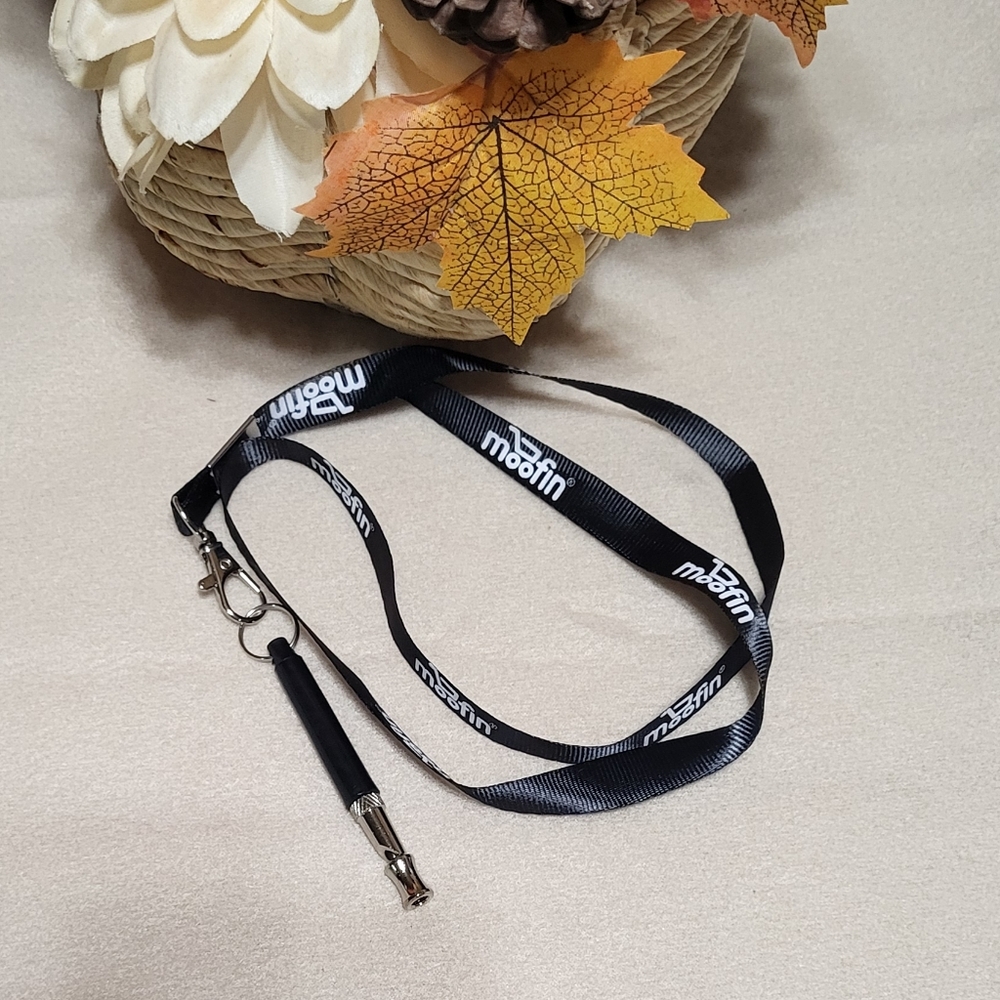 Moofin NWOT Silent Ultrasonic Sound Obedience Dog No Barking Training Whistle 🐈 - Picture 5 of 6